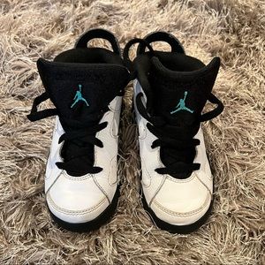 Jordan Retro 6 BT size 10C white-hyper jade-black in Good Condition